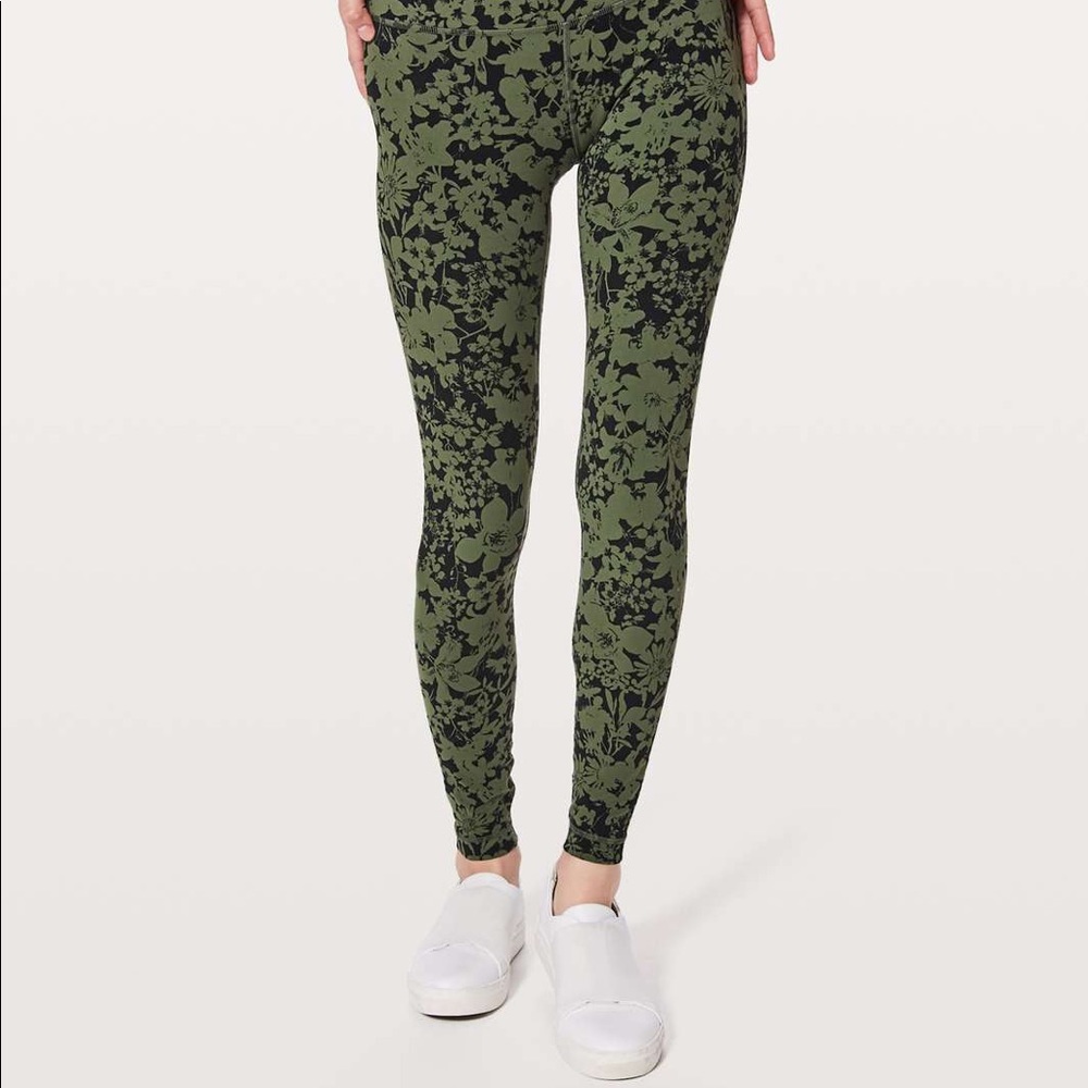 SOLD Align 28” efflorescent barracks green size 2